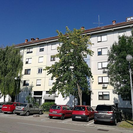 Fly By Suite - Zagreb Airport - 0-24H Self Check In&Out - Parking On Site Velika Gorica Exterior foto
