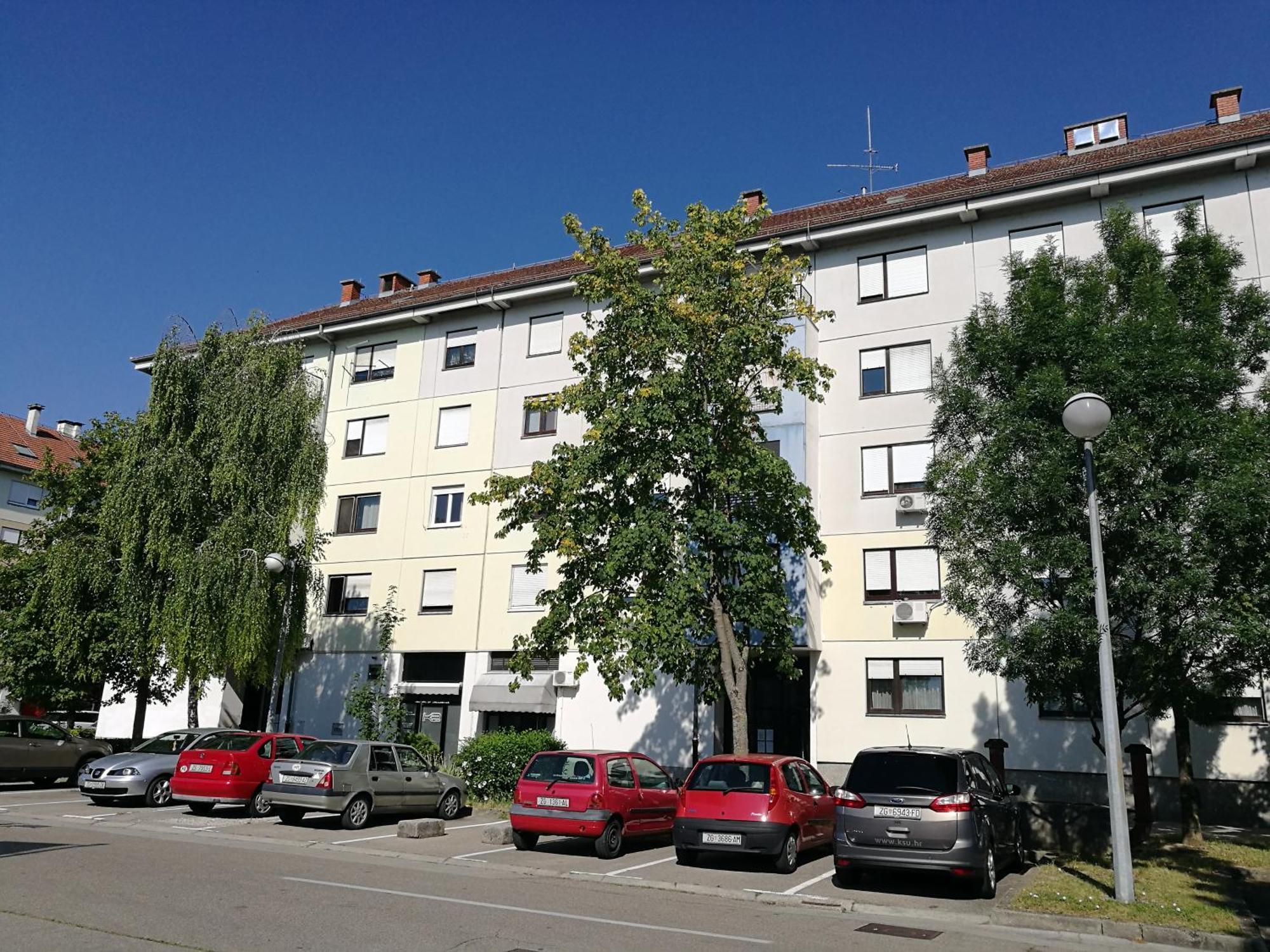 Fly By Suite - Zagreb Airport - 0-24H Self Check In&Out - Parking On Site Velika Gorica Exterior foto