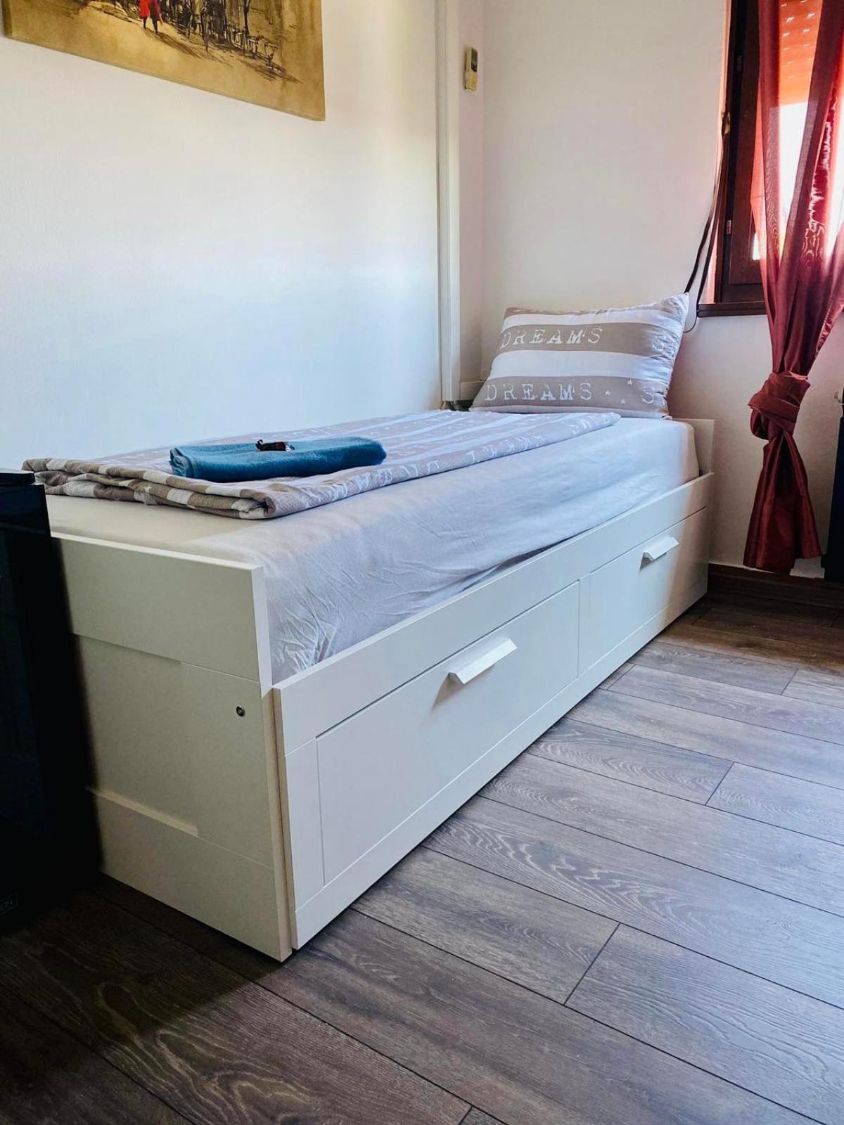 Fly By Suite - Zagreb Airport - 0-24H Self Check In&Out - Parking On Site Velika Gorica Exterior foto